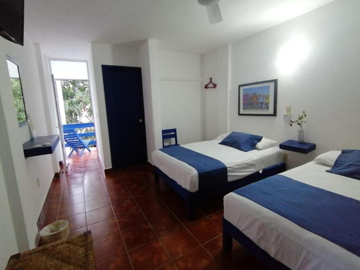 Hotel & Hostal Mayflower Puerto Escondido  Exterior photo
